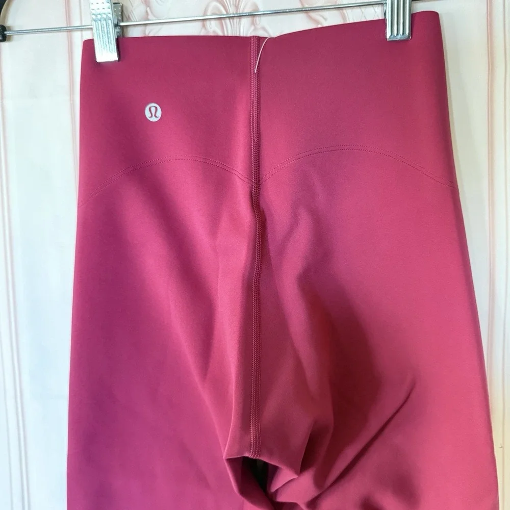 NWT Lululemon Size 4 Glow Up HR Tight Leggings 28